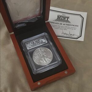 2018 Silver Eagle Coin 1st Day of Issue in Display Case